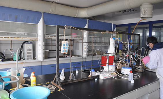 上海哲華化工材料有限公司三號(hào)實(shí)驗(yàn)室